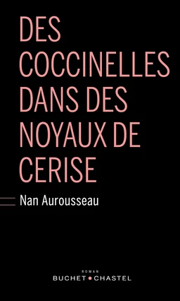 Des coccinelles dans des noyaux de cerise